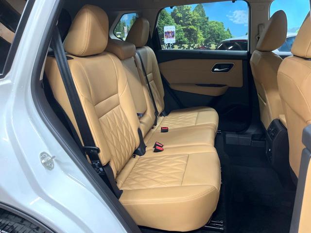 エクストレイル G e-4ORCE 12型ナビ 全周囲カメラ プロパイロット デジタルインナーミラー ブラインドスポットモニター 禁煙車 衝突軽減システム 全席シートヒーター パワーバックドア ワイヤレス充電 Bluetooth再生(10枚目)