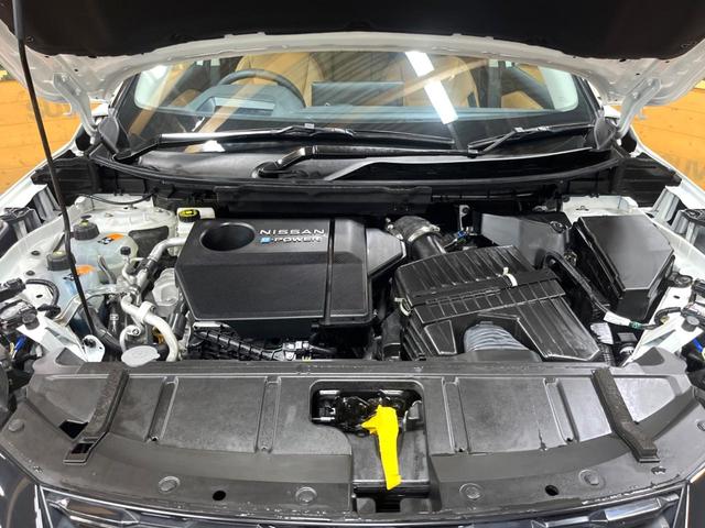 エクストレイル G e-4ORCE 12型ナビ 全周囲カメラ プロパイロット デジタルインナーミラー ブラインドスポットモニター 禁煙車 衝突軽減システム 全席シートヒーター パワーバックドア ワイヤレス充電 Bluetooth再生(19枚目)