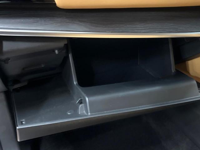 エクストレイル G e-4ORCE 12型ナビ 全周囲カメラ プロパイロット デジタルインナーミラー ブラインドスポットモニター 禁煙車 衝突軽減システム 全席シートヒーター パワーバックドア ワイヤレス充電 Bluetooth再生(59枚目)