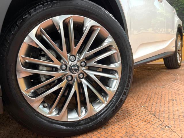 RX RX450h バージョンL サンルーフ 12型ナビ 全周囲カメラ レーダークルーズ ブラインドスポットモニター パワーバックドア シートエアコン 3眼LEDヘッド 100V電源 純正20インチアルミ ヘッドアップディスプレイ(14枚目)