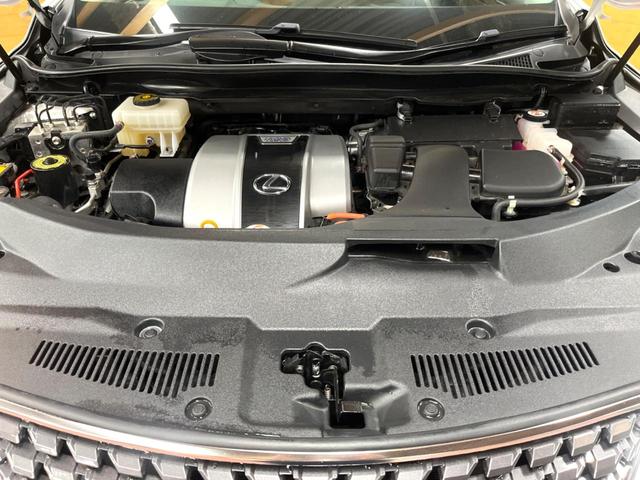 RX RX450h バージョンL サンルーフ 12型ナビ 全周囲カメラ レーダークルーズ ブラインドスポットモニター パワーバックドア シートエアコン 3眼LEDヘッド 100V電源 純正20インチアルミ ヘッドアップディスプレイ(19枚目)