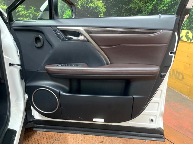RX RX450h バージョンL サンルーフ 12型ナビ 全周囲カメラ レーダークルーズ ブラインドスポットモニター パワーバックドア シートエアコン 3眼LEDヘッド 100V電源 純正20インチアルミ ヘッドアップディスプレイ(33枚目)