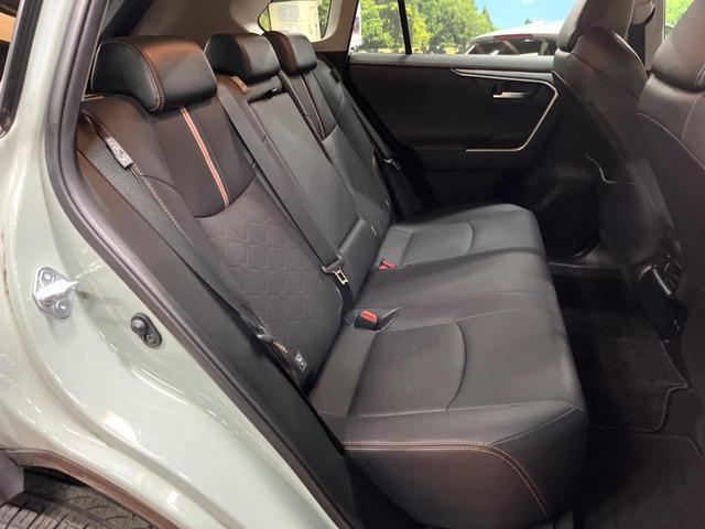 RAV4 アドベンチャー 9型ナビ 全周囲カメラ パワーバックドア シートエアコン 禁煙車 セーフティセンス レーダークルーズ ブラインドスポットモニター フルセグTV 純正19アルミ ETC2.0 クリアランスソナー(9枚目)