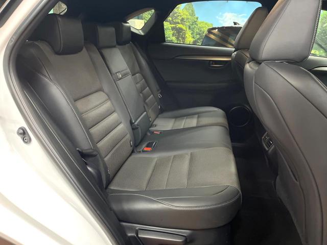 NX NX300h Fスポーツ 4WD 10型ナビ 全周囲カメラ ルーフレール 3眼LEDヘッド 禁煙車 黒革シート パワーバックドア シートエアコン レクサスセーフティ レーダークルーズ BSM クリアランスソナー 純正18アルミ(9枚目)