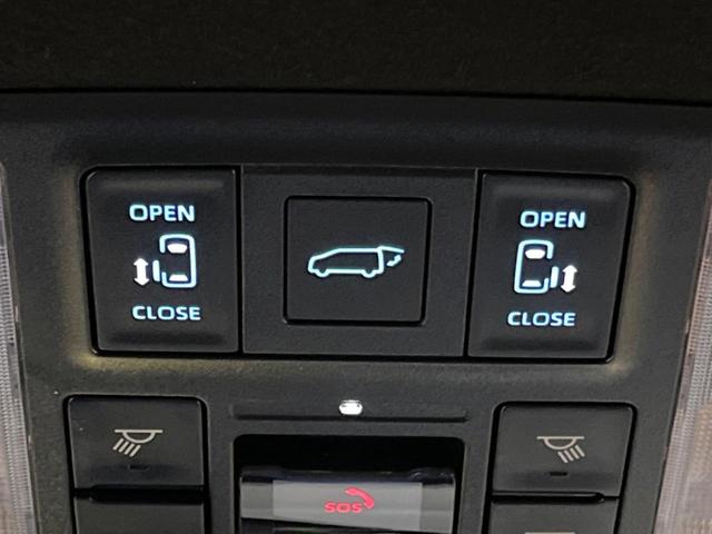 ヴォクシー ハイブリッドＳ－Ｚ　後席モニター　快適利便ＰＫＧ　１０型ナビ　禁煙車　両側パワスラ　パワーバックドア　シートヒーター　ＡＣ１００Ｖ　セーフティセンス　レーダークルーズ　ＢＳＭ　純正１７アルミ　バックカメラ　フルセグＴＶ（5枚目）