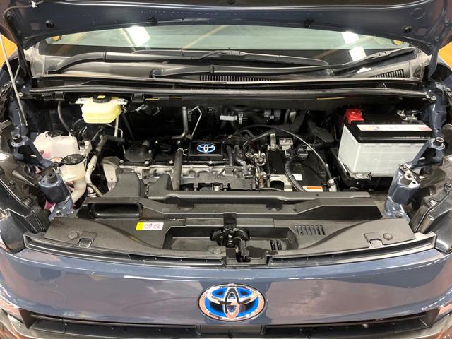 ヴォクシー ハイブリッドＳ－Ｚ　後席モニター　快適利便ＰＫＧ　１０型ナビ　禁煙車　両側パワスラ　パワーバックドア　シートヒーター　ＡＣ１００Ｖ　セーフティセンス　レーダークルーズ　ＢＳＭ　純正１７アルミ　バックカメラ　フルセグＴＶ（18枚目）