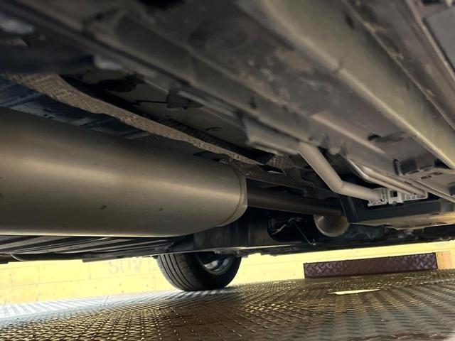 ヴォクシー ハイブリッドＳ－Ｚ　後席モニター　快適利便ＰＫＧ　１０型ナビ　禁煙車　両側パワスラ　パワーバックドア　シートヒーター　ＡＣ１００Ｖ　セーフティセンス　レーダークルーズ　ＢＳＭ　純正１７アルミ　バックカメラ　フルセグＴＶ（27枚目）