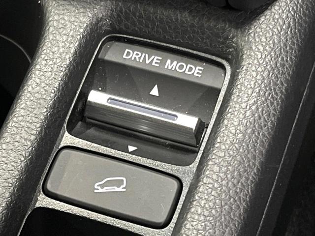 ヴェゼル e:HEV X・HuNTパッケージ 禁煙車 純正SDナビ 衝突被害軽減システム レーダークルーズ コーナーセンサー ハーフレザーシート ドラレコ バックカメラ スマートキー LEDヘッド ナビ連動ETC オートハイビーム 車線逸脱警報(39枚目)