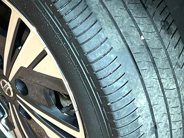 セレナ e-パワー ハイウェイスターV 後席モニター セーフティパックB 10型ナビ 全周囲カメラ プロパイロット 防水シート 禁煙車 両側パワスラ デジタルインナーミラー 衝突軽減 ブラインドスポットモニター 純正15アルミ LEDヘッド(49枚目)