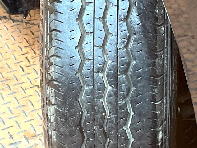 ハイエースバン スーパーGL ダークプライムII モデリスタエアロ SDナビ フルセグTV バックカメラ 両側パワスラ 衝突軽減 車線逸脱警報 オートハイビーム ETC LEDヘッド AC100V電源 スマートキー オートエアコン 電動格納ミラー(46枚目)