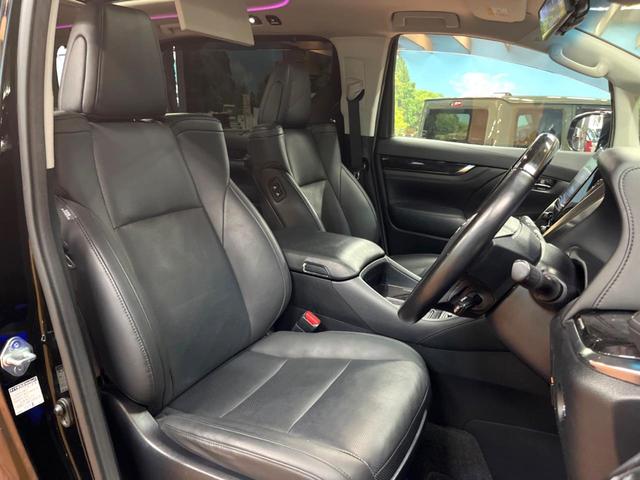 アルファード 2.5S Cパッケージ サンルーフ 後席モニター 9型ナビ 3眼LEDヘッド 禁煙車 CD/DVD再生 フルセグTV 両側パワスラ パワーバックドア シートエアコン デジタルインナーミラー セーフティセンス レーダークルーズ(8枚目)