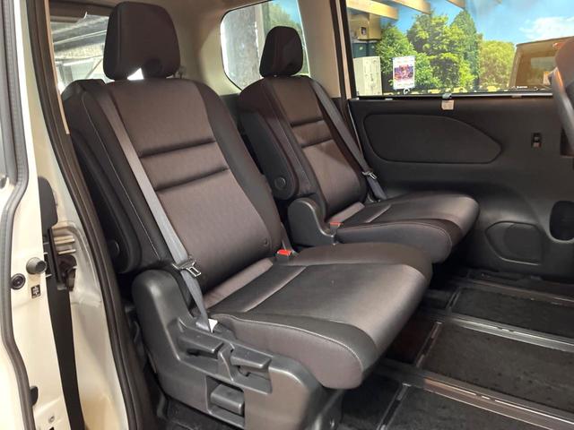 セレナ e-パワー ハイウェイスターV 純正エアロ 後席モニター セーフティパックB 9型ナビ 全周囲カメラ プロパイロット シートヒーター 禁煙車 両側パワスラ パークアシスト 衝突軽減 クリアランスソナー 純正15アルミ フルセグTV(10枚目)