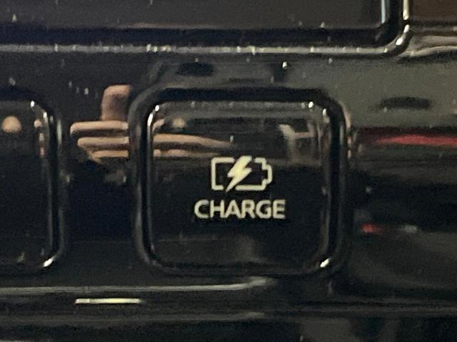 セレナ e-パワー ハイウェイスターV 純正エアロ 後席モニター セーフティパックB 9型ナビ 全周囲カメラ プロパイロット シートヒーター 禁煙車 両側パワスラ パークアシスト 衝突軽減 クリアランスソナー 純正15アルミ フルセグTV(41枚目)