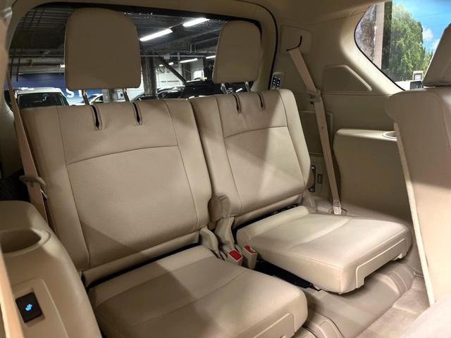 ランドクルーザープラド TX Lパッケージ マットブラックエディション サンルーフ メーカーナビ 全周囲カメラ 7人 ブラインドスポットモニター 純正サイドステップ 寒冷地仕様 禁煙車 ベージュ革シート レーダークルーズ シートベンチレーション セーフティセンス ETC(10枚目)