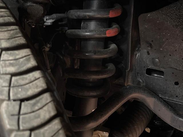 ランドクルーザープラド TX Lパッケージ マットブラックエディション サンルーフ メーカーナビ 全周囲カメラ 7人 ブラインドスポットモニター 純正サイドステップ 寒冷地仕様 禁煙車 ベージュ革シート レーダークルーズ シートベンチレーション セーフティセンス ETC(21枚目)