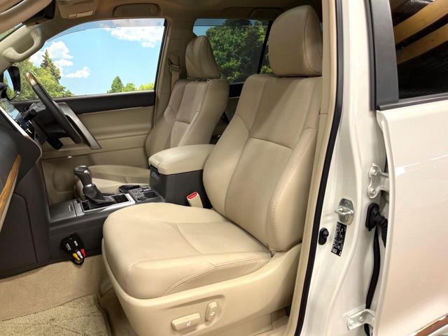 ランドクルーザープラド TX Lパッケージ マットブラックエディション サンルーフ メーカーナビ 全周囲カメラ 7人 ブラインドスポットモニター 純正サイドステップ 寒冷地仕様 禁煙車 ベージュ革シート レーダークルーズ シートベンチレーション セーフティセンス ETC(23枚目)