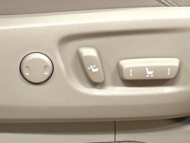 ランドクルーザープラド TX Lパッケージ マットブラックエディション サンルーフ メーカーナビ 全周囲カメラ 7人 ブラインドスポットモニター 純正サイドステップ 寒冷地仕様 禁煙車 ベージュ革シート レーダークルーズ シートベンチレーション セーフティセンス ETC(30枚目)