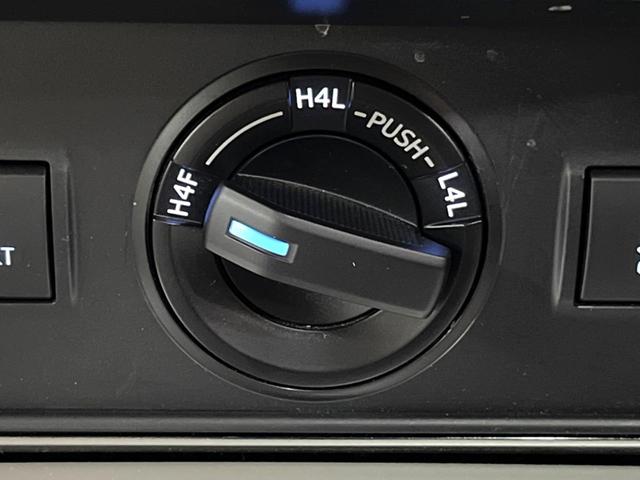 ランドクルーザープラド TX Lパッケージ マットブラックエディション サンルーフ メーカーナビ 全周囲カメラ 7人 ブラインドスポットモニター 純正サイドステップ 寒冷地仕様 禁煙車 ベージュ革シート レーダークルーズ シートベンチレーション セーフティセンス ETC(40枚目)