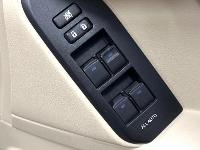 ランドクルーザープラド TX Lパッケージ マットブラックエディション サンルーフ メーカーナビ 全周囲カメラ 7人 ブラインドスポットモニター 純正サイドステップ 寒冷地仕様 禁煙車 ベージュ革シート レーダークルーズ シートベンチレーション セーフティセンス ETC(55枚目)