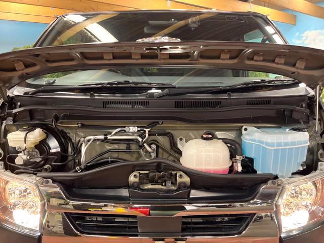 ハイエースバン スーパーGL ダークプライムII 後席モニター SDナビ 全周囲カメラ 両側パワスラ 禁煙車 フルセグTV 衝突軽減 LEDヘッド 純正15アルミ ハーフレザーシート 車線逸脱警報 オートハイビーム コーナーセンサー ETC2.0(18枚目)