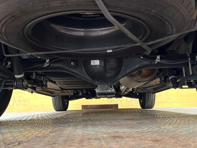 ハイエースバン スーパーGL ダークプライムII 後席モニター SDナビ 全周囲カメラ 両側パワスラ 禁煙車 フルセグTV 衝突軽減 LEDヘッド 純正15アルミ ハーフレザーシート 車線逸脱警報 オートハイビーム コーナーセンサー ETC2.0(19枚目)