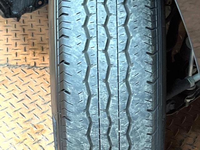 ハイエースバン スーパーGL ダークプライムII 後席モニター SDナビ 全周囲カメラ 両側パワスラ 禁煙車 フルセグTV 衝突軽減 LEDヘッド 純正15アルミ ハーフレザーシート 車線逸脱警報 オートハイビーム コーナーセンサー ETC2.0(47枚目)