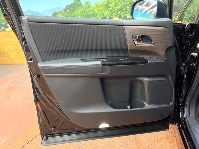 オデッセイハイブリッド e:HEVアブソルート 後席モニター 11型ナビ 全周囲カメラ 禁煙車 両側電動ドア ホンダセンシング ブラインドスポットモニター レザーシート シートヒーター LEDヘッド クリアランスソナー パワーシート ETC(23枚目)