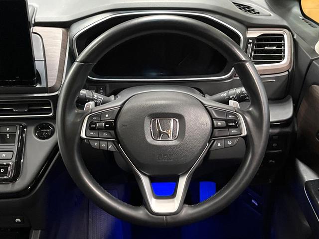 オデッセイハイブリッド e:HEVアブソルート 後席モニター 11型ナビ 全周囲カメラ 禁煙車 両側電動ドア ホンダセンシング ブラインドスポットモニター レザーシート シートヒーター LEDヘッド クリアランスソナー パワーシート ETC(34枚目)