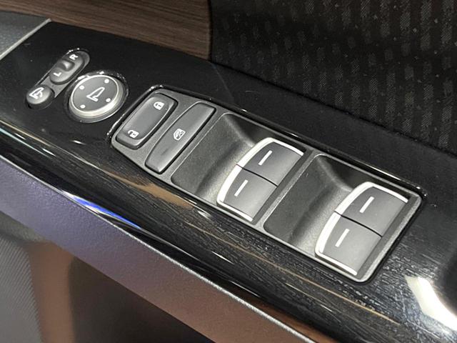 オデッセイハイブリッド e:HEVアブソルート 後席モニター 11型ナビ 全周囲カメラ 禁煙車 両側電動ドア ホンダセンシング ブラインドスポットモニター レザーシート シートヒーター LEDヘッド クリアランスソナー パワーシート ETC(58枚目)