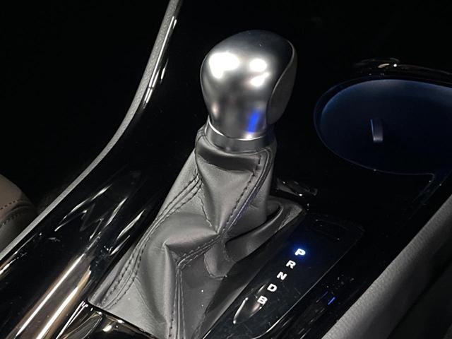 C-HR G TRDエアロ 9型ナビ 禁煙車 セーフティセンス レーダークルーズ ブラインドスポットモニター シートヒーター バックカメラ ETC LEDヘッド 純正18アルミ フルセグTV オートハイビーム(24枚目)