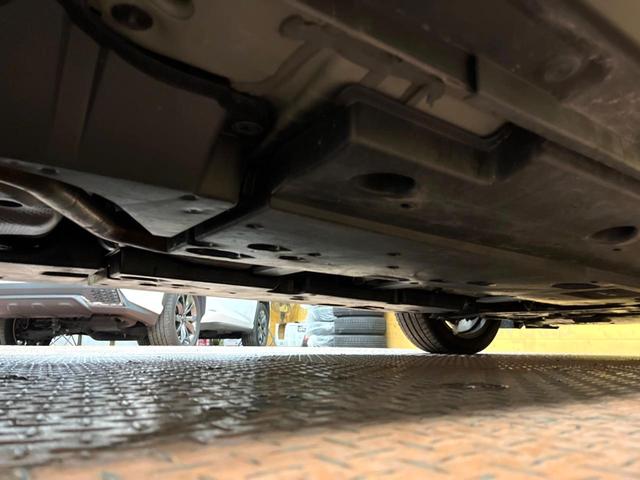 C-HR G TRDエアロ 9型ナビ 禁煙車 セーフティセンス レーダークルーズ ブラインドスポットモニター シートヒーター バックカメラ ETC LEDヘッド 純正18アルミ フルセグTV オートハイビーム(37枚目)