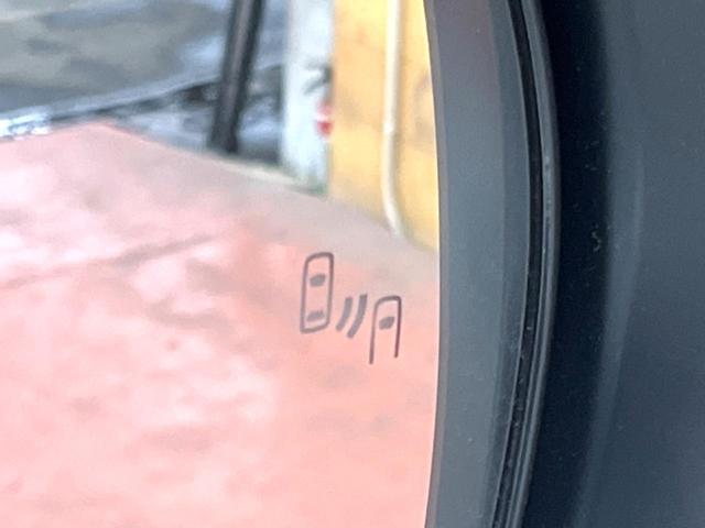 ランドクルーザープラド TX Lパッケージ マットブラックエディション サンルーフ メーカーナビ 全周囲カメラ 7人乗り ブラインドスポットモニター ベージュ革シート 禁煙車 シートエアコン ルーフレール セーフティセンス レーダークルーズ 純正18アルミ ETC2.0(6枚目)