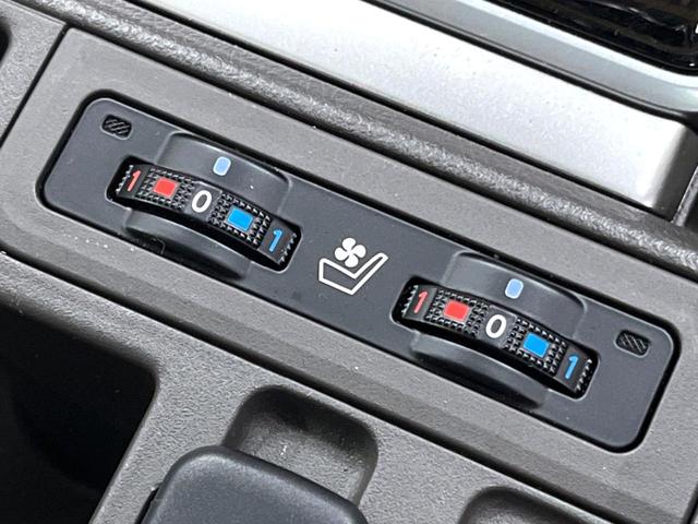 ランドクルーザープラド TX Lパッケージ マットブラックエディション サンルーフ メーカーナビ 全周囲カメラ 7人乗り ブラインドスポットモニター ベージュ革シート 禁煙車 シートエアコン ルーフレール セーフティセンス レーダークルーズ 純正18アルミ ETC2.0(7枚目)