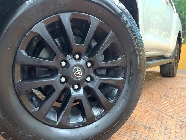 ランドクルーザープラド TX Lパッケージ マットブラックエディション サンルーフ メーカーナビ 全周囲カメラ 7人乗り ブラインドスポットモニター ベージュ革シート 禁煙車 シートエアコン ルーフレール セーフティセンス レーダークルーズ 純正18アルミ ETC2.0(13枚目)