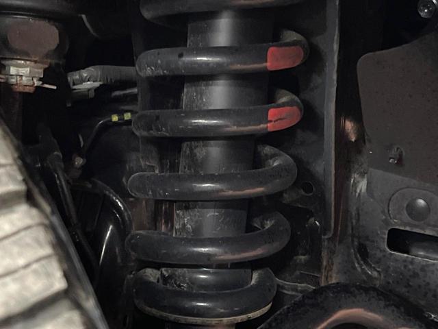 ランドクルーザープラド TX Lパッケージ マットブラックエディション サンルーフ メーカーナビ 全周囲カメラ 7人乗り ブラインドスポットモニター ベージュ革シート 禁煙車 シートエアコン ルーフレール セーフティセンス レーダークルーズ 純正18アルミ ETC2.0(20枚目)