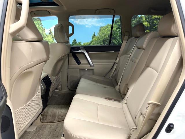 ランドクルーザープラド TX Lパッケージ マットブラックエディション サンルーフ メーカーナビ 全周囲カメラ 7人乗り ブラインドスポットモニター ベージュ革シート 禁煙車 シートエアコン ルーフレール セーフティセンス レーダークルーズ 純正18アルミ ETC2.0(45枚目)