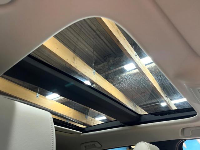 CX-80 XD Lパッケージ パノラマルーフ BOSEサウンド 12型ナビ 全周囲カメラ ルーフレール 6人乗り 後席ウォークスルー 禁煙車 白革シート シートヒーター パワーバックドア BSM 純正20アルミ LEDヘッド(3枚目)