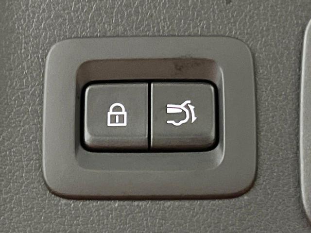 CX-80 XD Lパッケージ パノラマルーフ BOSEサウンド 12型ナビ 全周囲カメラ ルーフレール 6人乗り 後席ウォークスルー 禁煙車 白革シート シートヒーター パワーバックドア BSM 純正20アルミ LEDヘッド(51枚目)