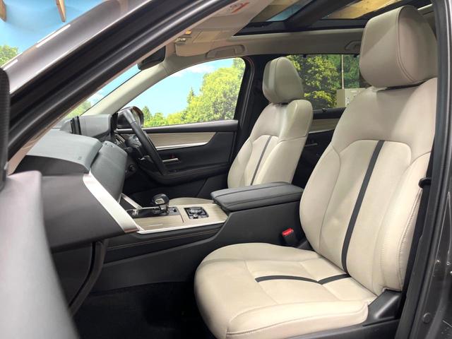 CX-80 XD Lパッケージ パノラマルーフ BOSEサウンド 12型ナビ 全周囲カメラ ルーフレール 6人乗り 後席ウォークスルー 禁煙車 白革シート シートヒーター パワーバックドア BSM 純正20アルミ LEDヘッド(56枚目)