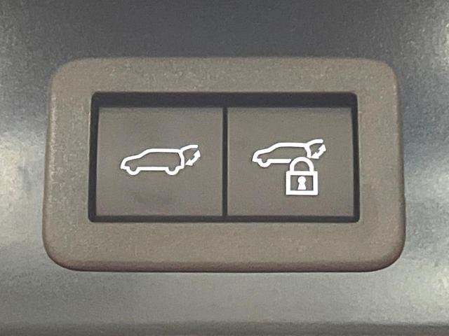 カローラクロス ハイブリッド Z ガラスルーフ 10型ナビ 全周囲カメラ 禁煙車 トヨタチームメイト ブラインドスポットモニター パワーバックドア シートヒーター レーダークルーズ セーフティセンス 純正18インチアルミ LEDヘッド(7枚目)