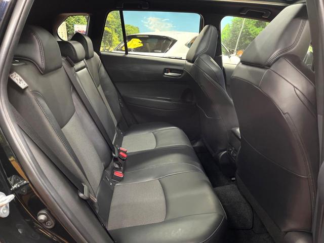 カローラクロス ハイブリッド Z ガラスルーフ 10型ナビ 全周囲カメラ 禁煙車 トヨタチームメイト ブラインドスポットモニター パワーバックドア シートヒーター レーダークルーズ セーフティセンス 純正18インチアルミ LEDヘッド(9枚目)