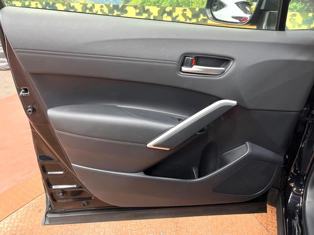 カローラクロス ハイブリッド Z ガラスルーフ 10型ナビ 全周囲カメラ 禁煙車 トヨタチームメイト ブラインドスポットモニター パワーバックドア シートヒーター レーダークルーズ セーフティセンス 純正18インチアルミ LEDヘッド(52枚目)