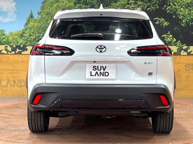 カローラクロス GRスポーツ 登録済未使用車 ガラスルーフ トヨタチームメイト 10型ナビ 全周囲カメラ セーフティセンス レーダークルーズ パワーバックドア フルセグ Bluetooth再生 シートヒーター LEDヘッド ETC(16枚目)