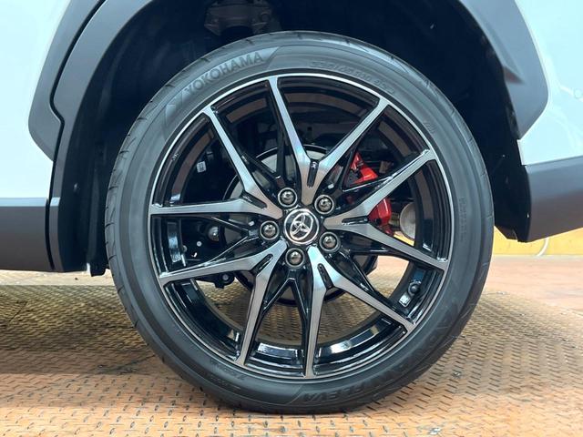 カローラクロス GRスポーツ 登録済未使用車 ガラスルーフ トヨタチームメイト 10型ナビ 全周囲カメラ セーフティセンス レーダークルーズ パワーバックドア フルセグ Bluetooth再生 シートヒーター LEDヘッド ETC(28枚目)