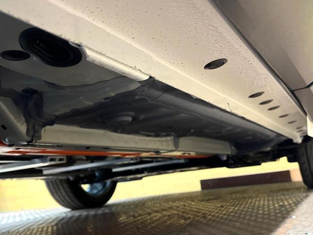 カローラクロス GRスポーツ 登録済未使用車 ガラスルーフ トヨタチームメイト 10型ナビ 全周囲カメラ セーフティセンス レーダークルーズ パワーバックドア フルセグ Bluetooth再生 シートヒーター LEDヘッド ETC(31枚目)