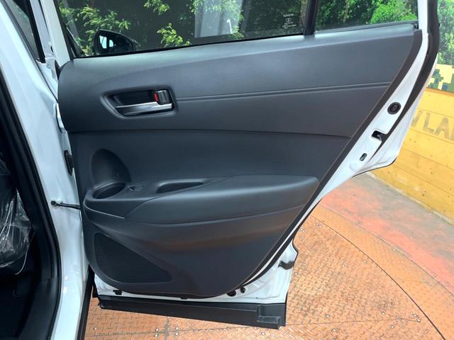 カローラクロス GRスポーツ 登録済未使用車 ガラスルーフ トヨタチームメイト 10型ナビ 全周囲カメラ セーフティセンス レーダークルーズ パワーバックドア フルセグ Bluetooth再生 シートヒーター LEDヘッド ETC(33枚目)