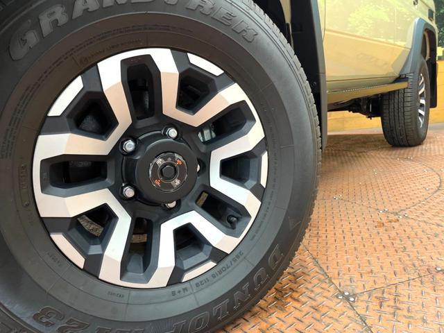 ランドクルーザー70 AX 登録済未使用車 純正ナビ バックカメラ クルーズコントロール デフロック LEDヘッド&フォグ 純正16インチアルミ オートマチックハイビーム ダウンヒルアシスト フルセグ Bluetooth再生(12枚目)