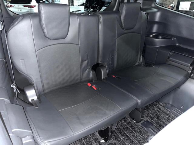 ヴォクシー ハイブリッドS-Z モデリスタエアロ 後席モニター 10型ナビ 快適利便パッケージ 両側電動ドア 禁煙車 100V電源 電動リアドア デジタルインナーミラー シートヒータ― ハンドルヒーター 純正17インチアルミ ETC(10枚目)