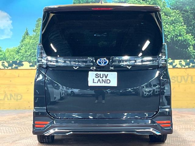 ヴォクシー ハイブリッドS-Z モデリスタエアロ 後席モニター 10型ナビ 快適利便パッケージ 両側電動ドア 禁煙車 100V電源 電動リアドア デジタルインナーミラー シートヒータ― ハンドルヒーター 純正17インチアルミ ETC(15枚目)