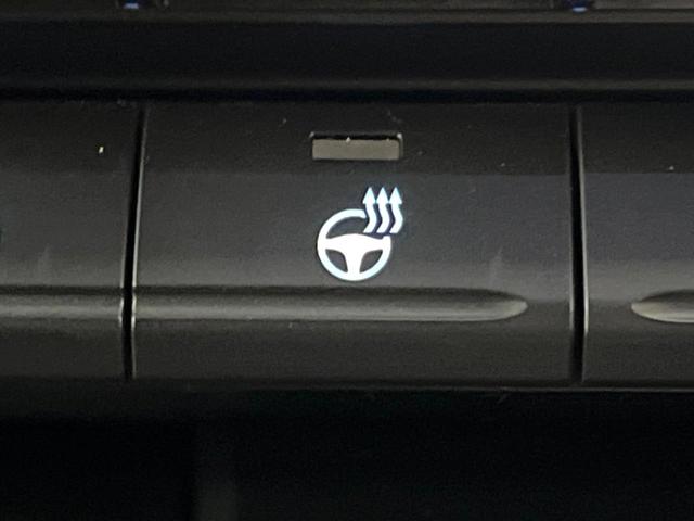 ヴォクシー ハイブリッドS-Z モデリスタエアロ 後席モニター 10型ナビ 快適利便パッケージ 両側電動ドア 禁煙車 100V電源 電動リアドア デジタルインナーミラー シートヒータ― ハンドルヒーター 純正17インチアルミ ETC(42枚目)